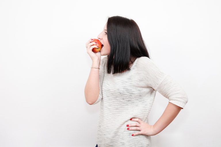 yasdo-woman-6001262_1920